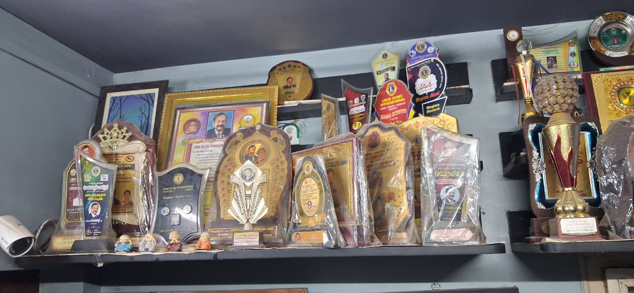 Felicitation of Dr. V.K. Pankajakshan for four decades of homoeopathic practice